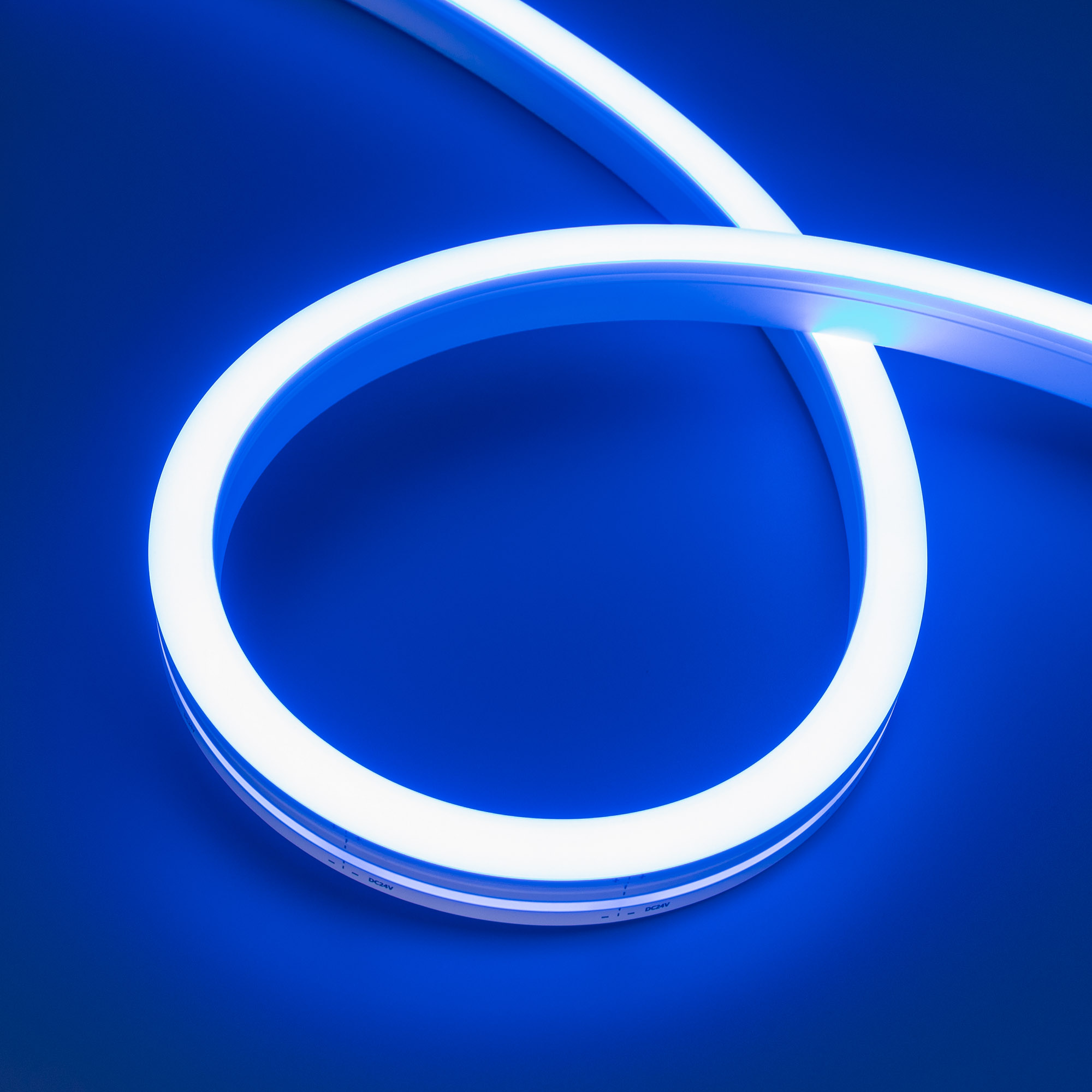 Купить Лента герметичная MOONLIGHT-SIDE-A140-12x17mm 24V Blue (8 W/m, IP67, 5m, wire x2) 038799 Arlight оптом в Москве