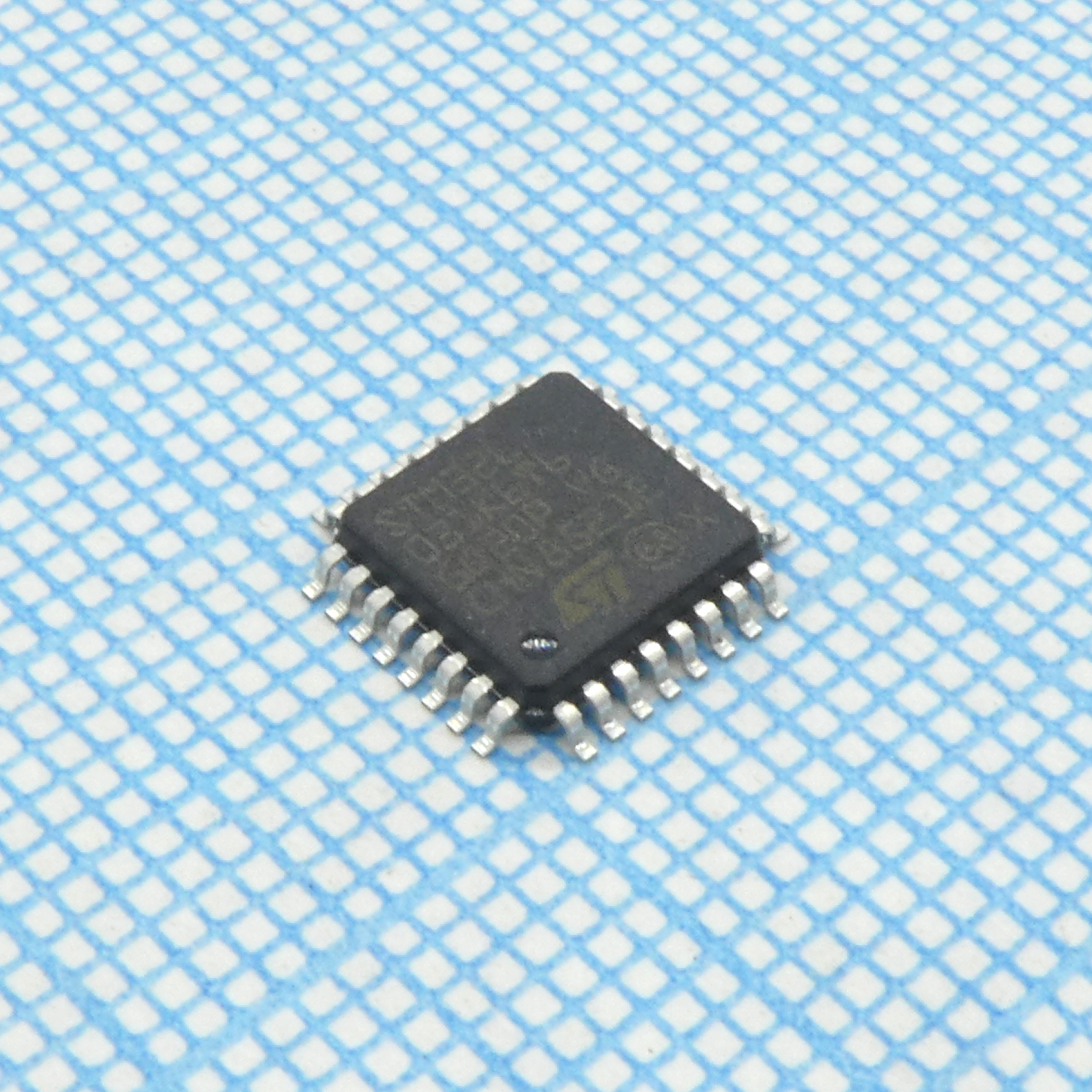 Купить STM32L031K6T6 STM оптом в Москве