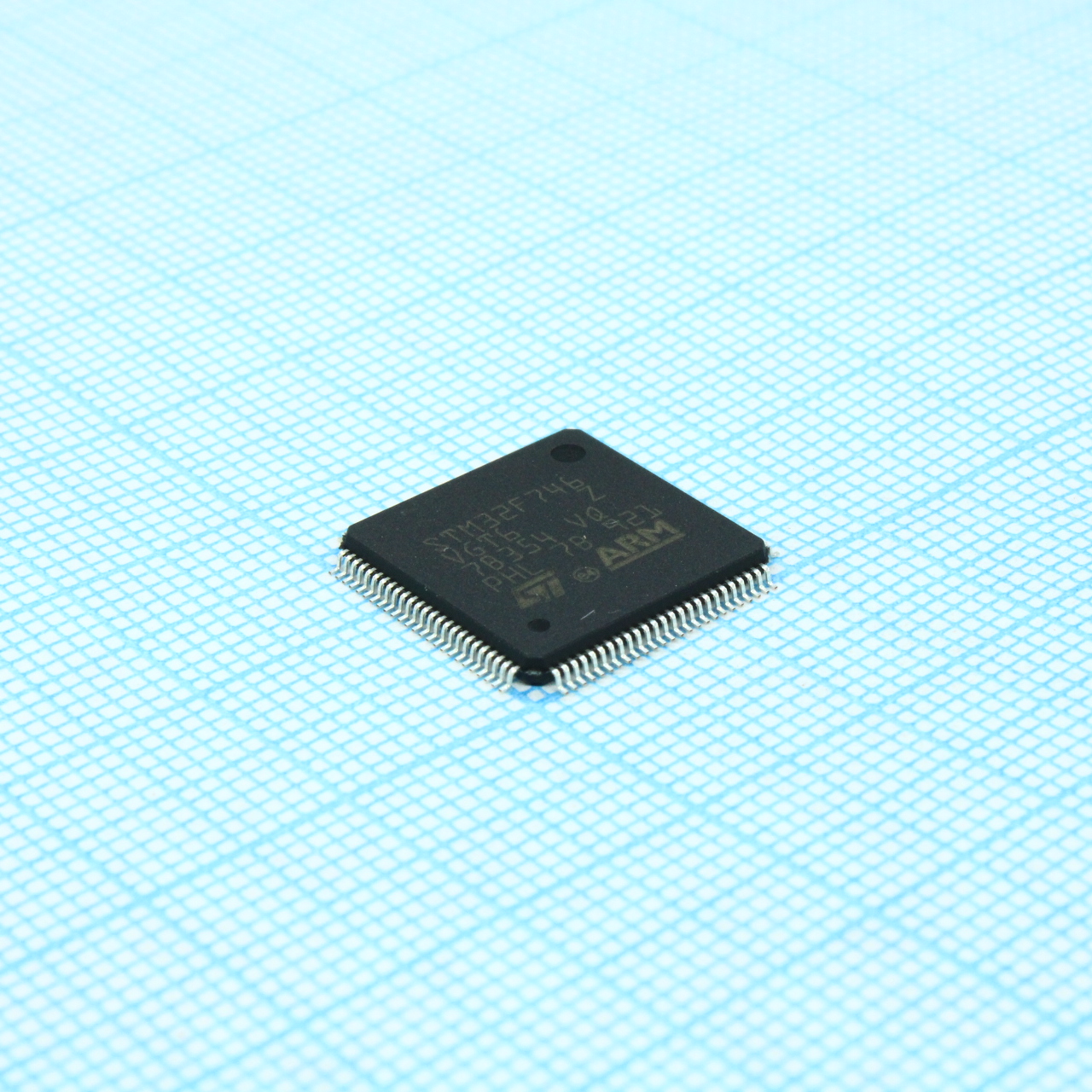 Купить STM32F746VGT6 STM оптом в Москве