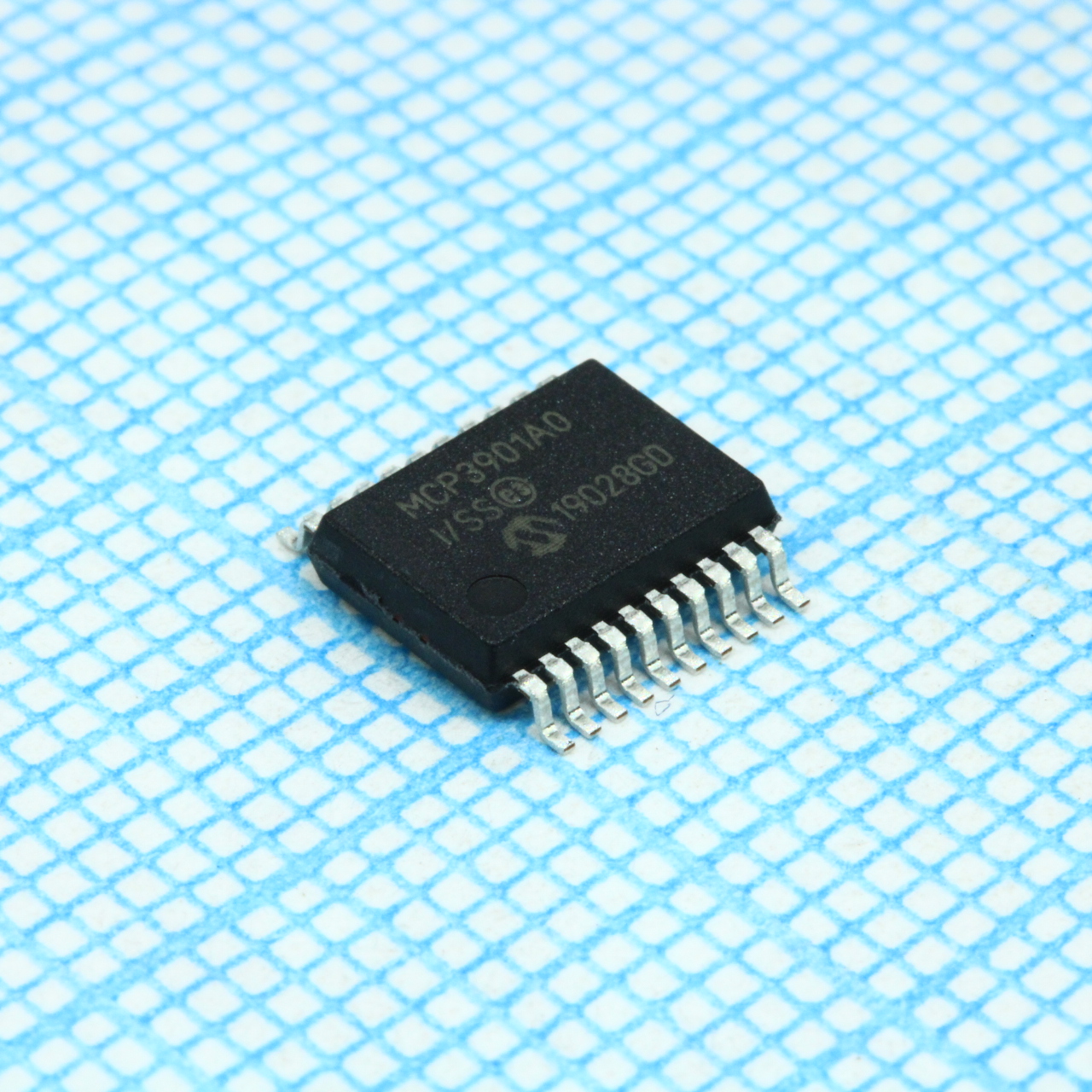 Купить MCP3901A0T-I/SS MCHP оптом в Москве