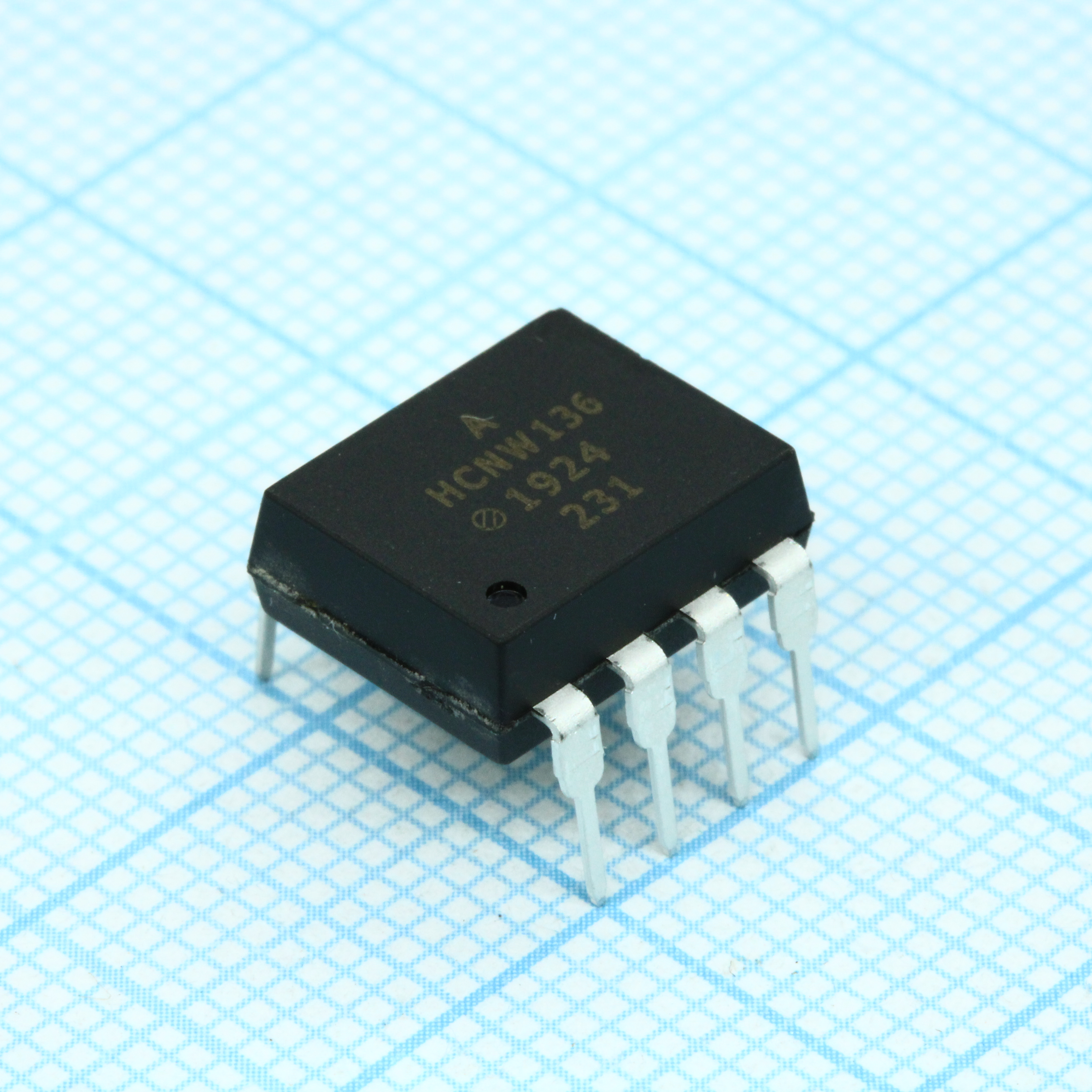 HCNW136-000E - Broadcom