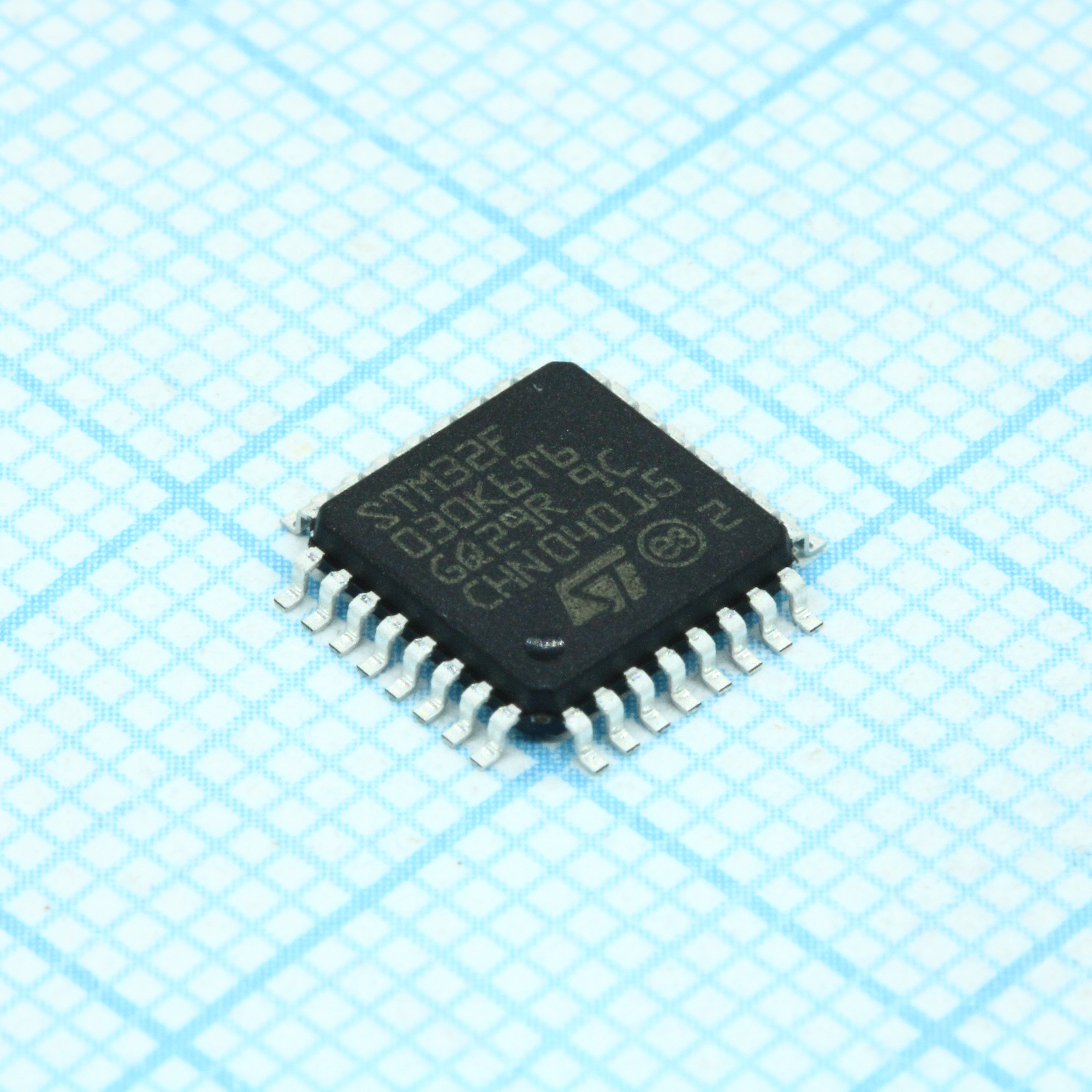 Купить STM32F030K6T6 STM оптом в Москве