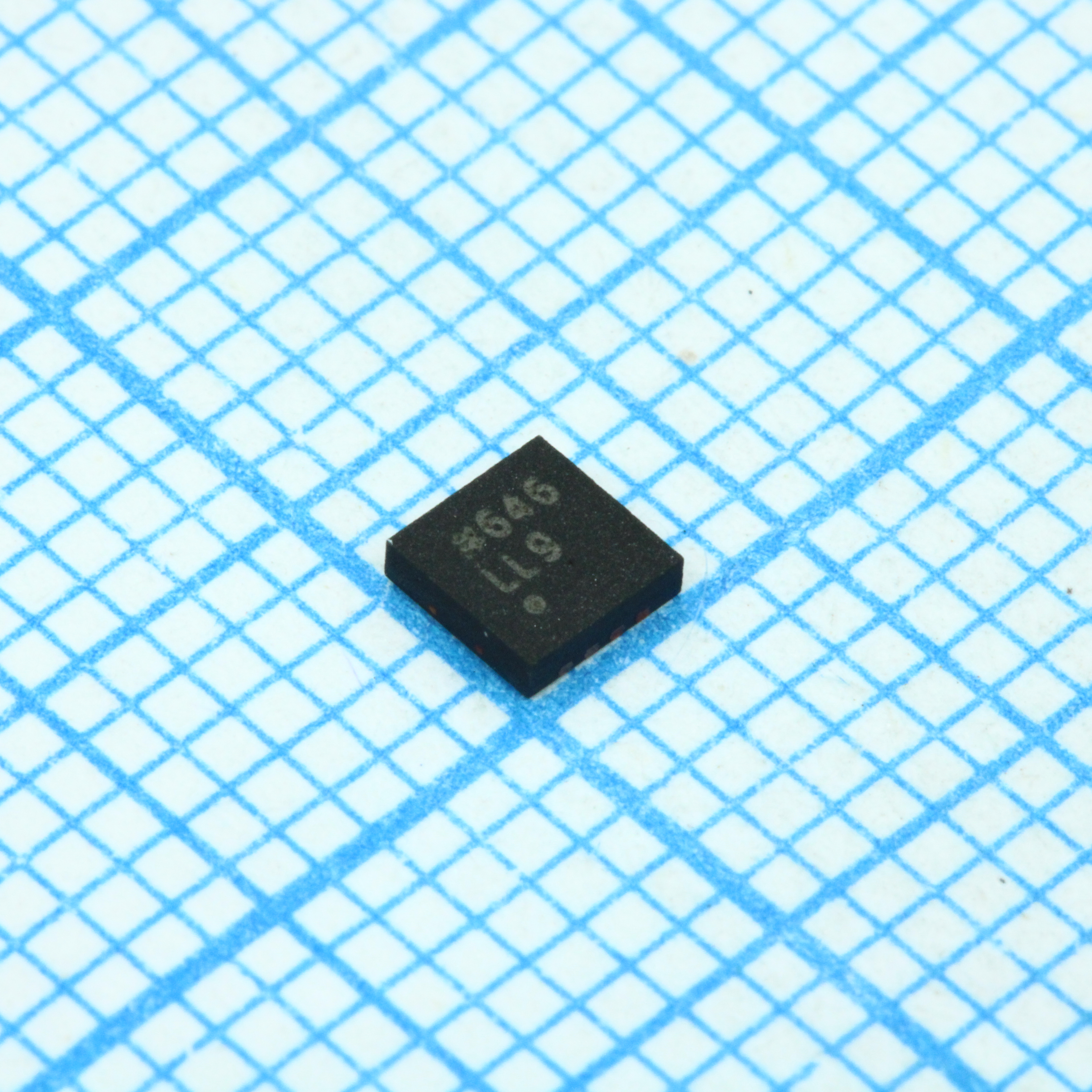 ADP2370ACPZ-3.3-R7 - ADI