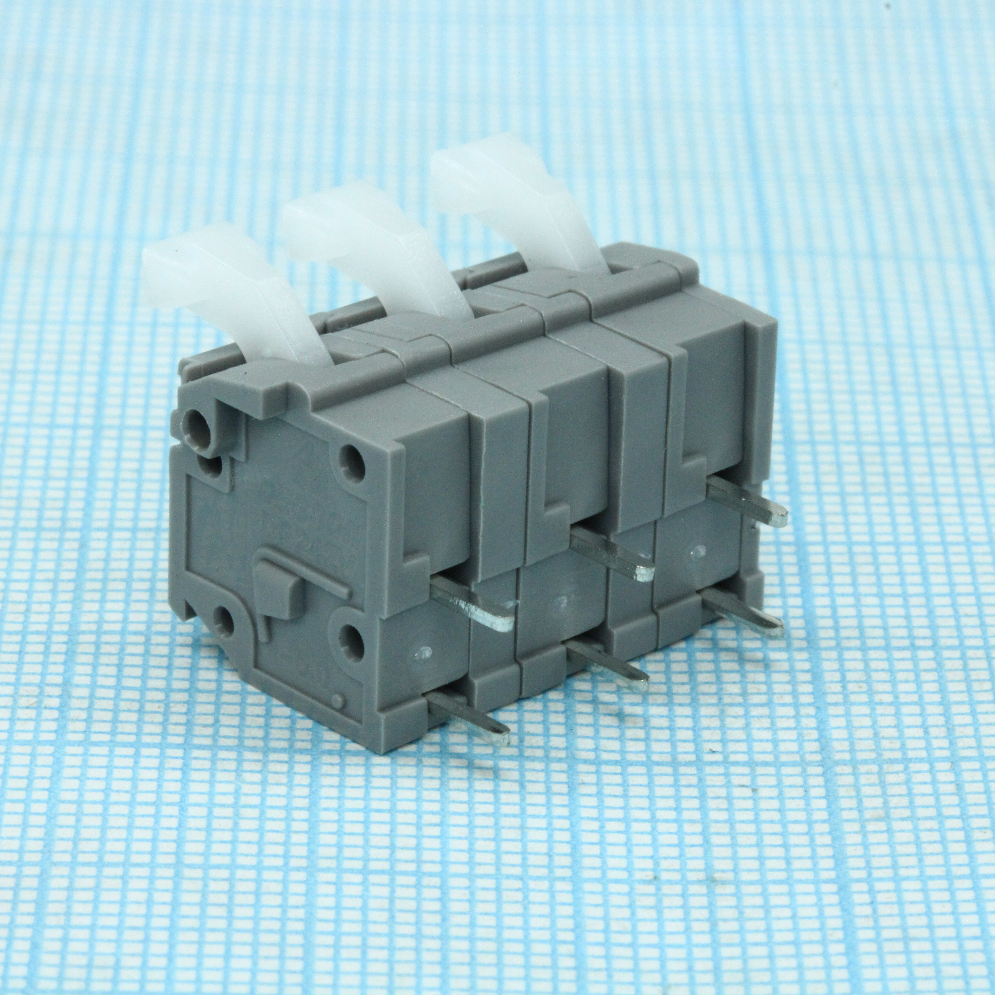 DG242V-7.5-03P-11-00A(H) - Degson