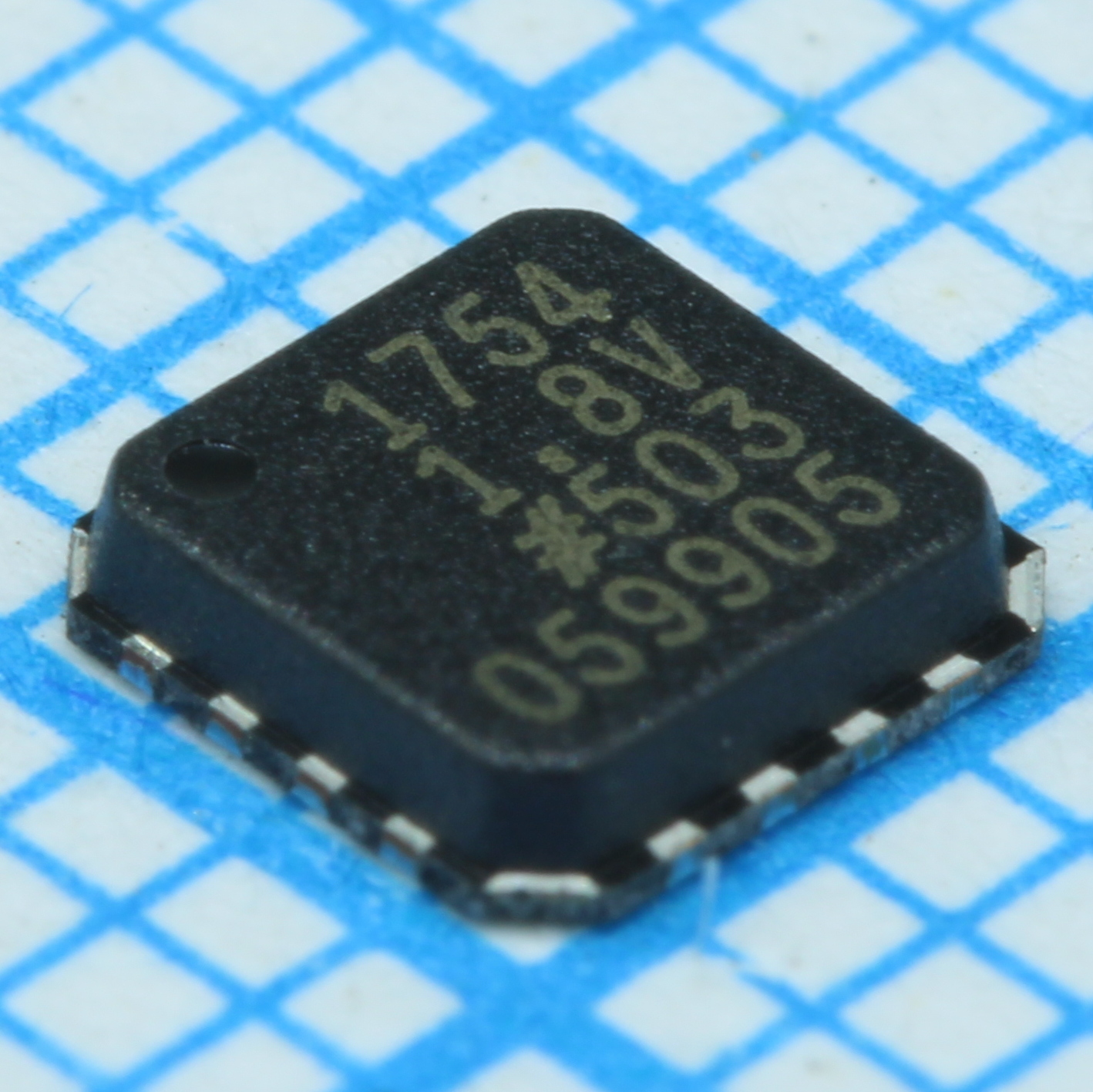 ADP1754ACPZ-1.8-R7 - ADI