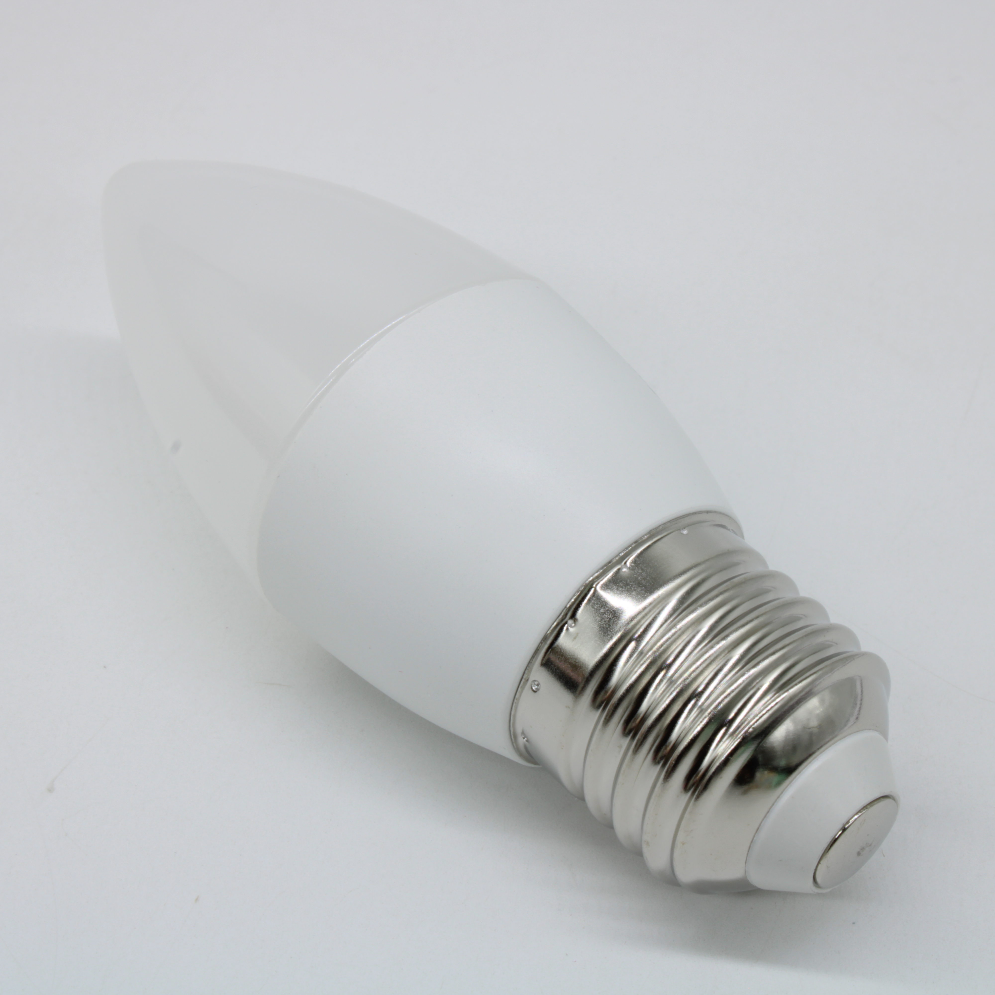 Лампа светодиодная 90 058 OLL-C37-12-230-4K-E27-FR ОНЛАЙТ 90058 - Онлайт
