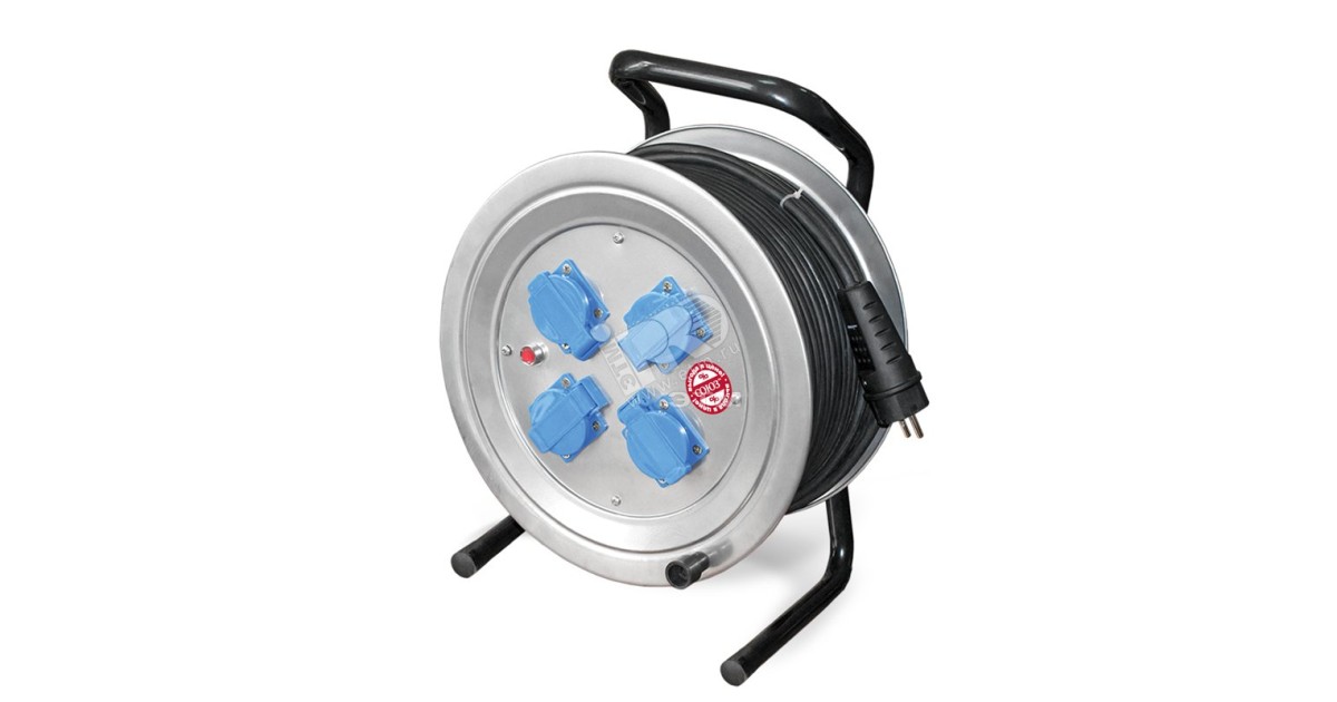 Купить Удлинитель силовой ТМ Союз на металлической катушке 4 гнезда 4000 Вт с защитной крышкойкг IP-44 30м 481S-4003. УНИВЕРСАЛ оптом в Москве