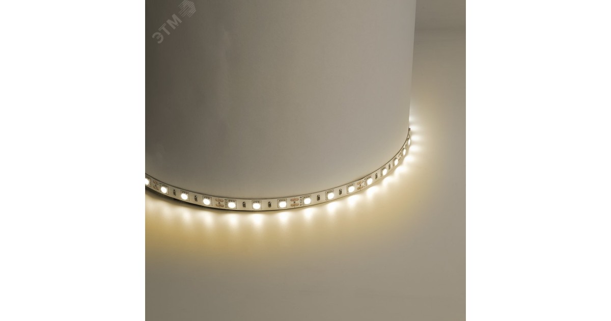 Купить Лента светодиодная LEDх60/м 5м 14.4w/m 12в тепло-белый/на белом основании 27646 Feron оптом в Москве