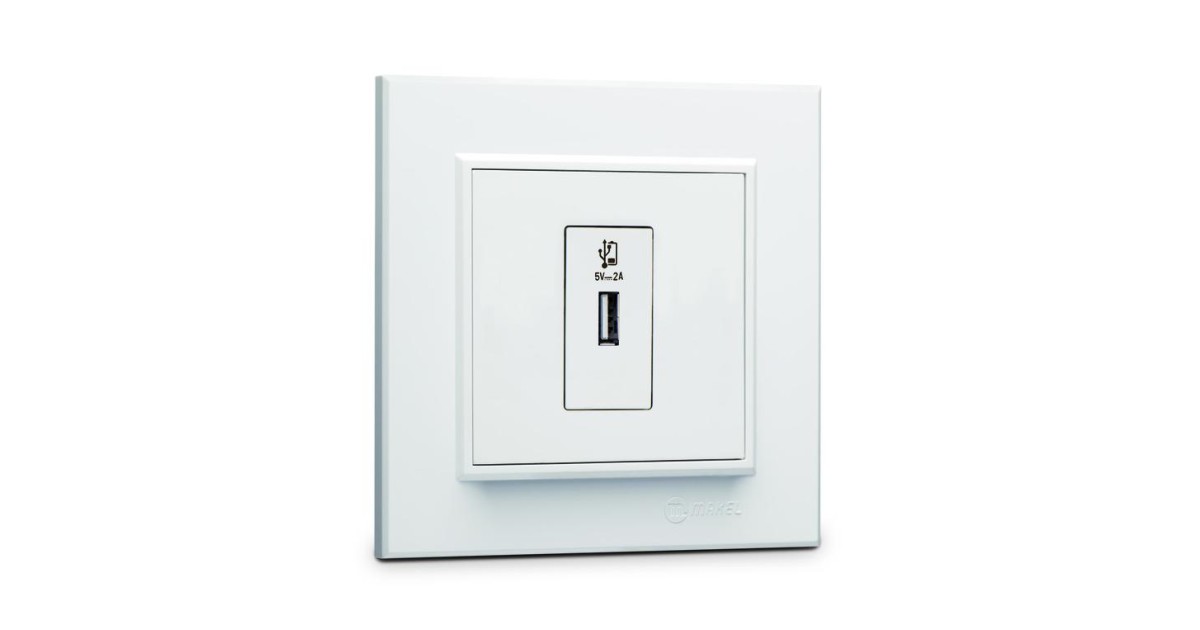 Купить Розетка для зарядного устройства USB KAREA бел. 56001465 Makel оптом в Москве