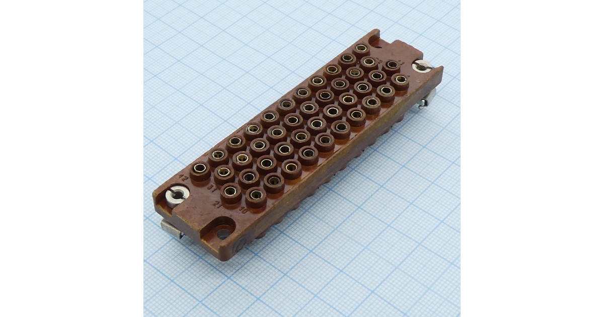 Купить РП10-42 З розетка Россия оптом в Москве