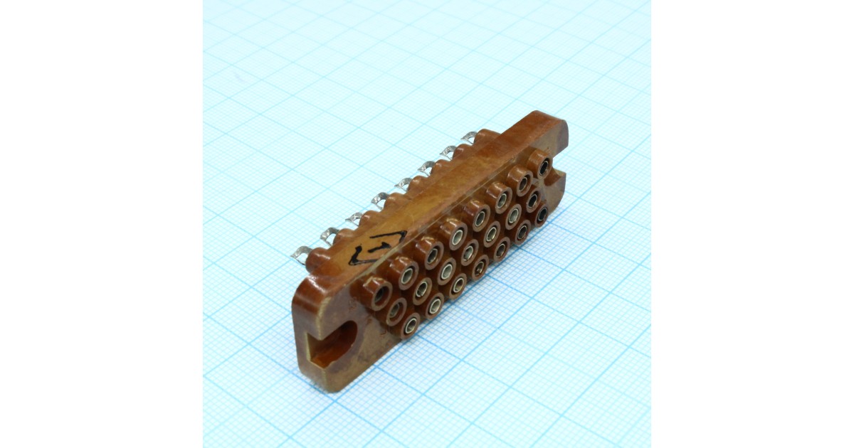 Купить РП10-22  розетка Россия оптом в Москве