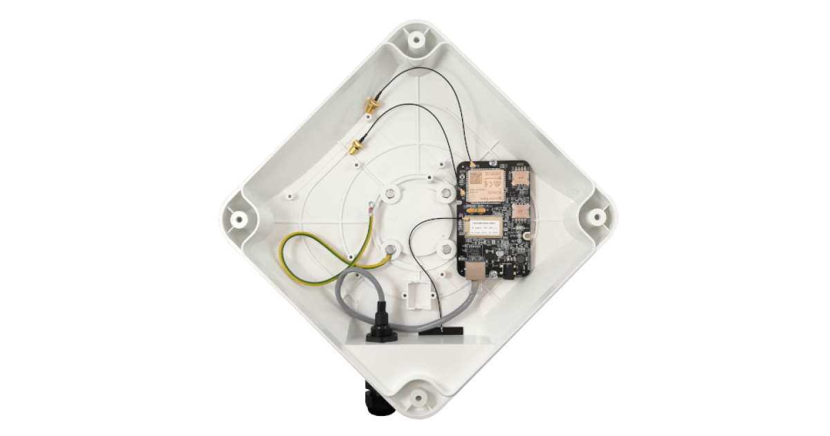 Купить Комплект: Роутер NR-412, Переходники - пигтейлы UFL-F/SMA-F 30 см 2шт., Блок питания 24 В, 0.5 А - POE инжектор, Патч-корд 1 м, Крепление для антенны MICRODRIVE оптом в Москве