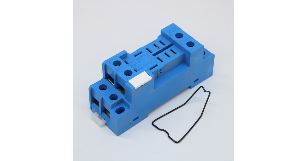 Купить Розетка для реле 56.32 винт. клеммы с метал. клипсой 9672SMA FINDER оптом в Москве